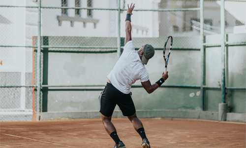 Vitesse de service au tennis : records et exercices